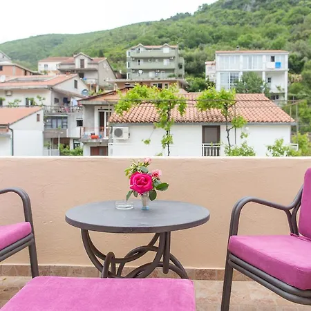 Gasthof & Tomanovic Budva